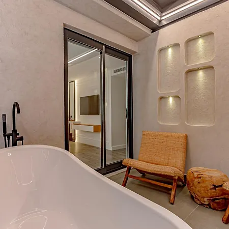 Dulcet Hotel